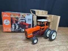 1/16 AC 7030 2003 TTT NIB Ertl