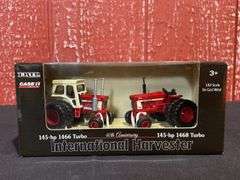 1/64 IH 1466 + 1468 40th Anniversary Set NIB Ertl