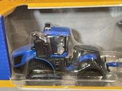 1/64 New Holland T9.700 + Disk Set NIB Ertl