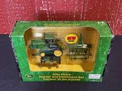 1/64 John Deere Farm Set NIB Ertl