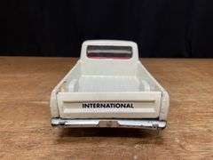 1/16 International 100 Pickup Ertl