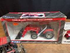 (4) 1/32 Case-IH Tractors + Spreaders Ertl