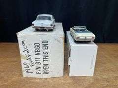 (2) 1/24 Ford Cars NIB