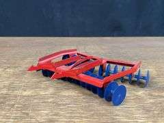 (2) 1/16 IH McCormick Disks Eska