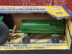 1/25 Tractor + Wagon Set NIB Slik