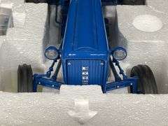 1/16 Ford 2000 NIB Danbury Mint