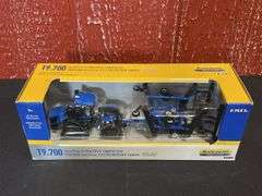 1/64 New Holland T9.700 + Disk Set NIB Ertl