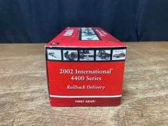 1/34 Case-IH 4400 Rollback Delivery Truck NIB 1st Gear