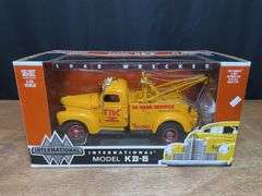 1/16 IH KB-5 Wrecker NIB DCP