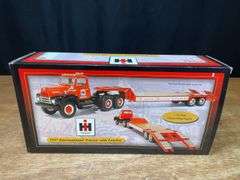 1/34 IH Lowboy NIB 1st Gear