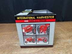 1/16 Farmall 450 2002 Red Power Roundup NIB SC