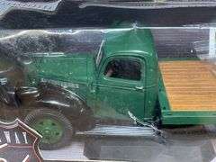 1/16 Chevrolet Flatbed Truck NIB DCP