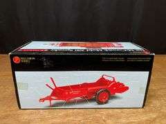 1/16 McCormick 200 Spreader Precision NIB Ertl