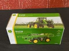 1/64 John Deere R4038 Sprayer 2019 Farm Show NIB Ertl