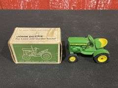 1/16 John Deere 110 L&G NIB Ertl