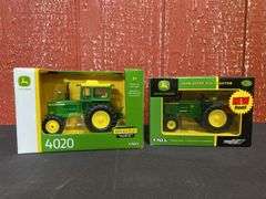 (2) 1/32 John Deere 4020 NIB Ertl