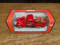 1/24 Case-IH Studebacker Pickup NIB Crown
