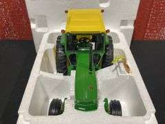 1/16 John Deere 4520 2001 NFTS NIB Ertl