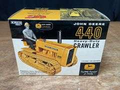 1/16 John Deere 440 Crawler 2005 NTTC NIB Ertl