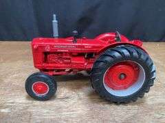 1/16 IH I-D9 1993 Farm Show NIB Ertl