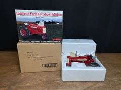 1/16 Farmall 450 Brass Tacks Demonstrator 2002 Lafayette NIB SC