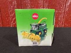 1/32 John Deere 7500 Forage Harvester NIB Siku