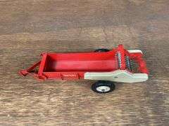 (4) 1/16 Tru-Scale Spreaders Carter