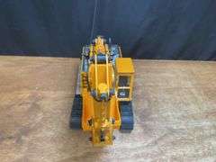 Caterpillar 225 Excavator RC