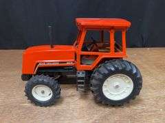 1/16 AC 8010 Ertl