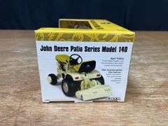 1/16 John Deere 140 L&G Patio Yellow NIB Ertl