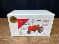1/16 Farmall Super M-TA 2004 Red Power Round Up NIB SM