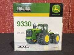 1/32 John Deere 9330 Prestige NIB Ertl