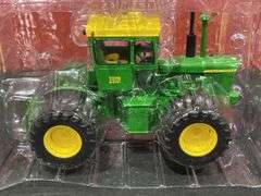 1/32 John Deere 7020 2003 NFTS NIB Ertl