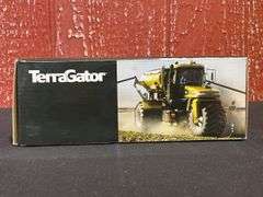 1/64 TerraGator TG8300B Sprayer NIB SC