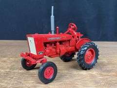 (2) 1/16 IH 140 + Farmall Cub Ertl