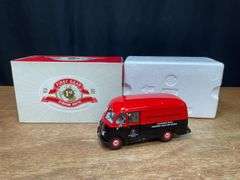 1/25 IH Metro Van NIB 1st Gear