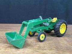 (2) 1/16 John Deere 2040 + 2640 Ertl
