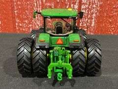 1/32 John Deere 8R 410 2021 Farm Show NIB Ertl