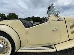 1953  MG  TD 2-Door