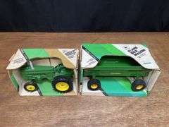 (2) 1/16 John Deere M + Wagon NIB Ertl