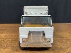 (2) IH Transtar Semis Ertl
