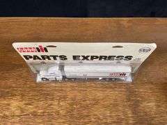 (4) 1/64 IH Tractors + Combine