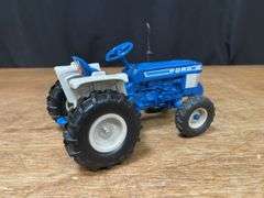 1/16 Ford 110 Collector NIB Ertl