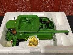 1/32 John Deere 9750 STS Combine Precision NIB Ertl