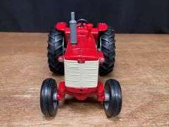 1/16 IH 650 1995 Wisconsin NIB Ertl