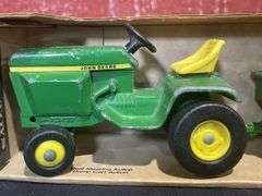 1/16 John Deere L&G Set NIB Ertl
