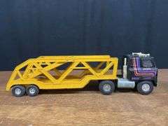 (2) IH Transtar NASCAR + Car Hauler Semis Ertl