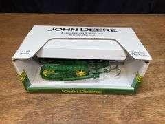 1/16 John Deere Lindeman Crawler w/Cultivator NIB SC