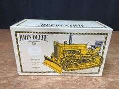 1/16 John Deere 420 Industrial Crawler Collector NIB Ertl