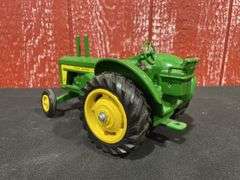 1/16 John Deere 820 Trumm